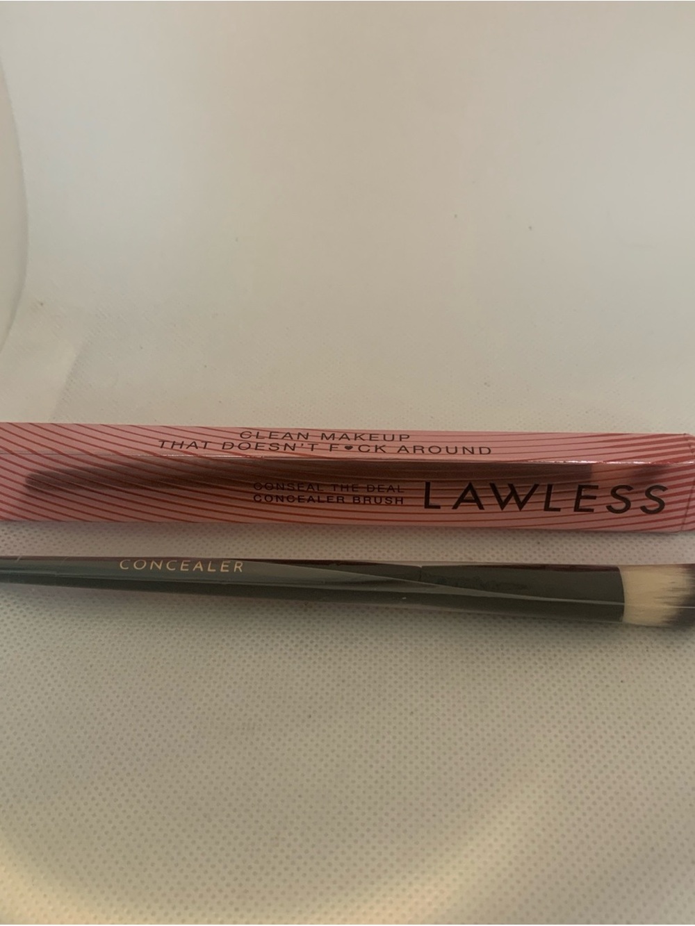 LAWLESS Concealer Brush NIB